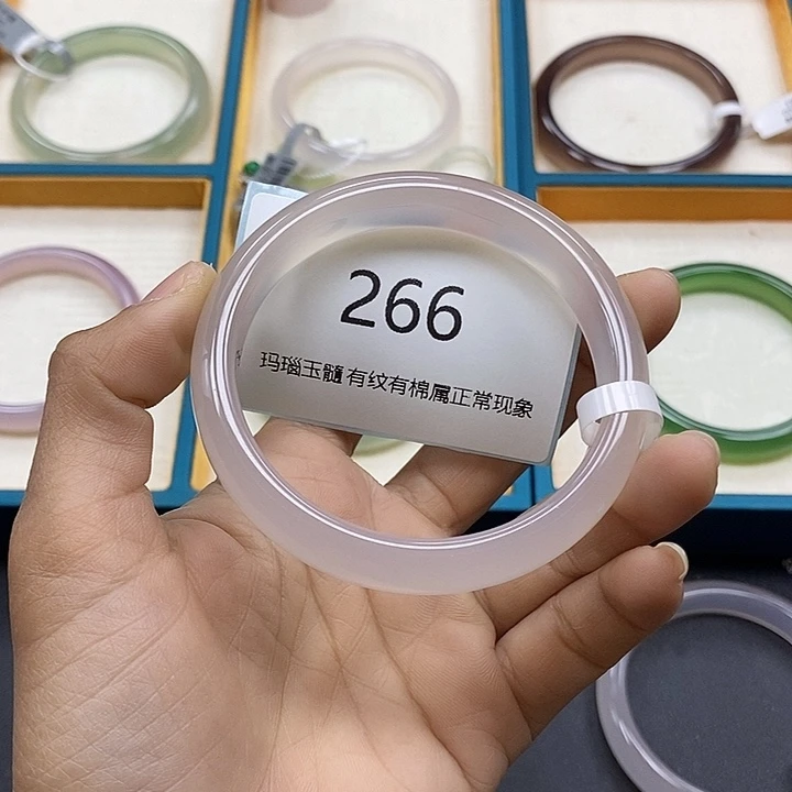 玛瑙/玉髓手镯未镶嵌