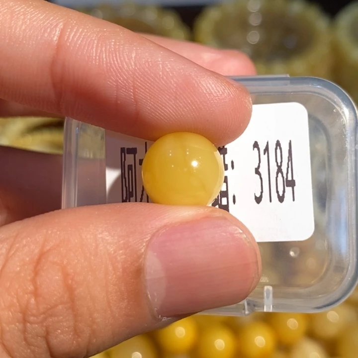 琥珀未镶嵌珠宝奇石3184