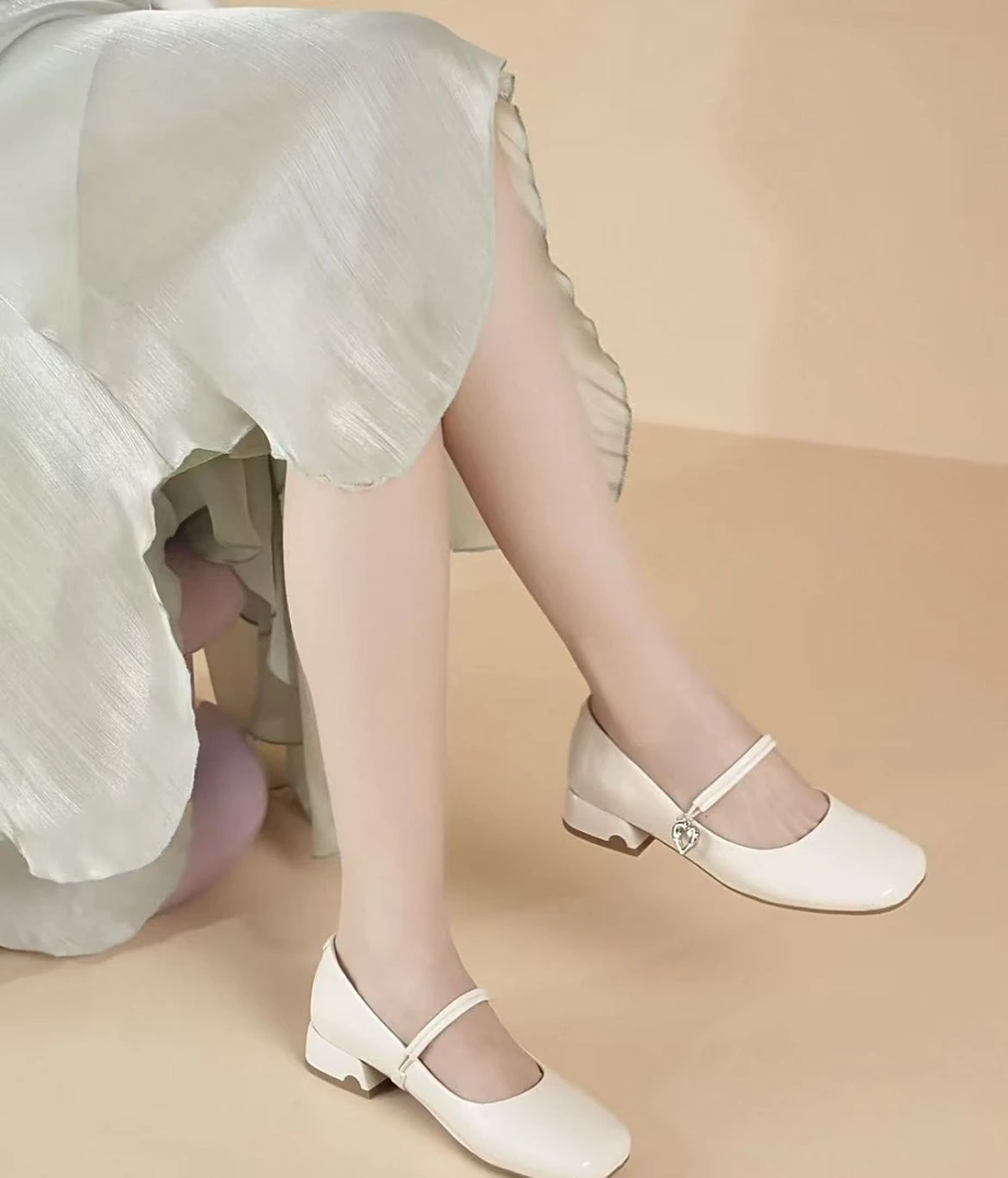 W886-1秋季浅口单鞋女新款配裙子甜美软底仙女鞋玛丽珍小皮鞋