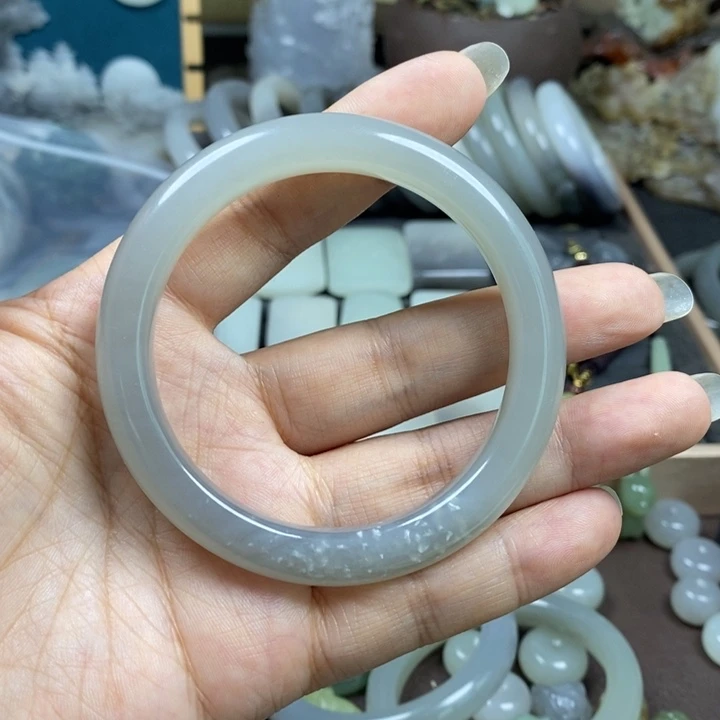 和田玉未镶嵌颈饰橘**南