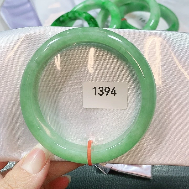 翡翠手镯未镶嵌天然翡翠手镯57.7