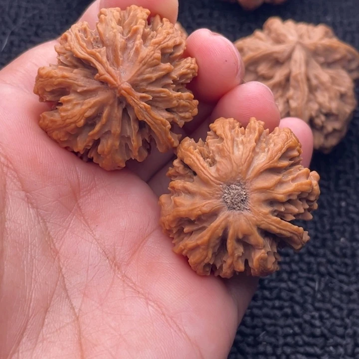 吊坠文玩核桃文玩核桃12