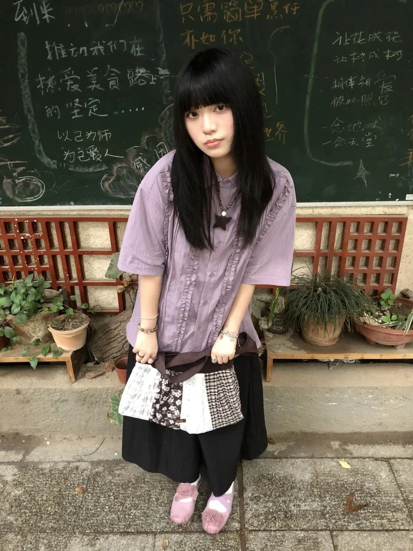 日系学院风2025新款小众条纹紫色短袖衬衫女夏季宽松上衣时尚衬衣