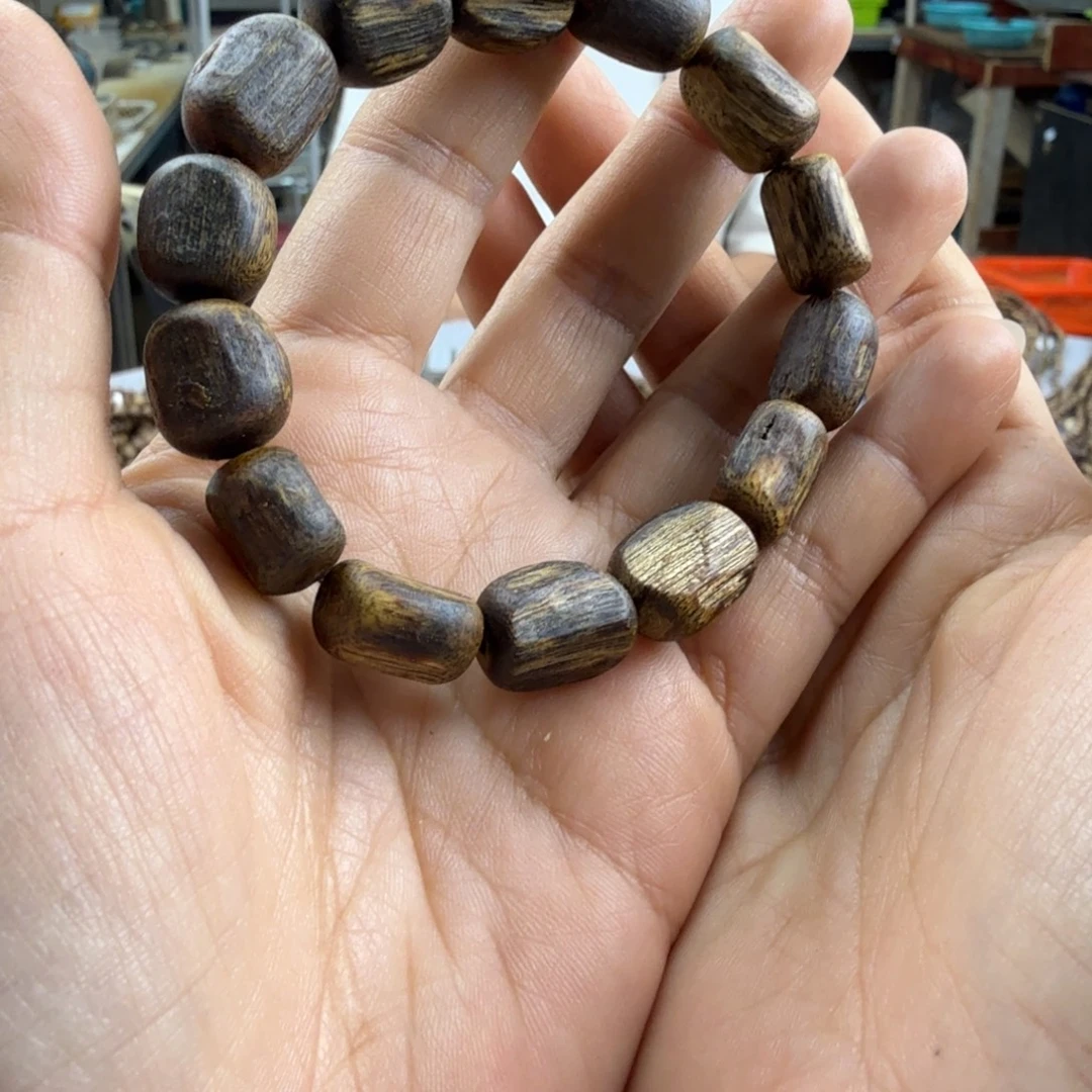 沉香沉香香囊09树珠随型珠九九沉10.9克