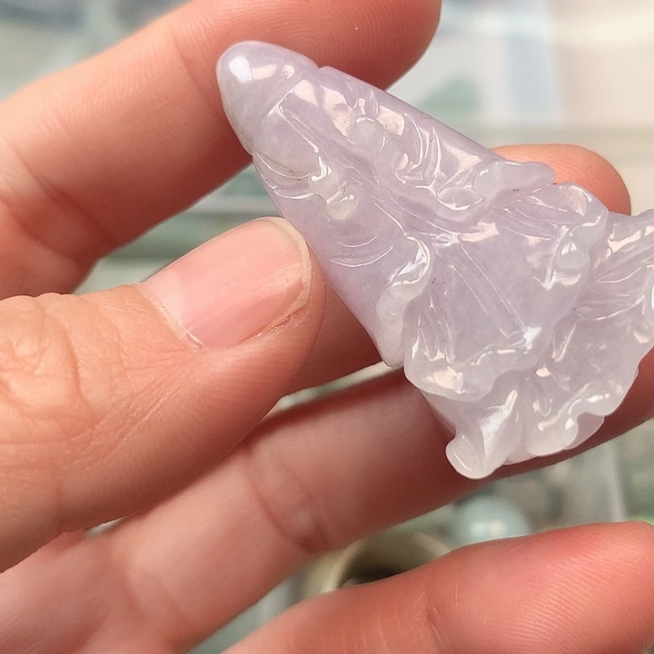快***生翡翠未镶嵌挂件是