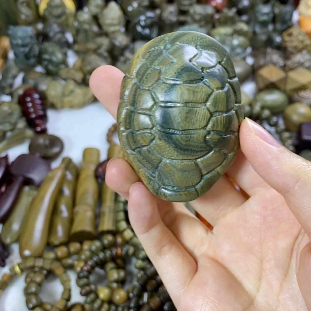 星***月木绿檀木料工艺品