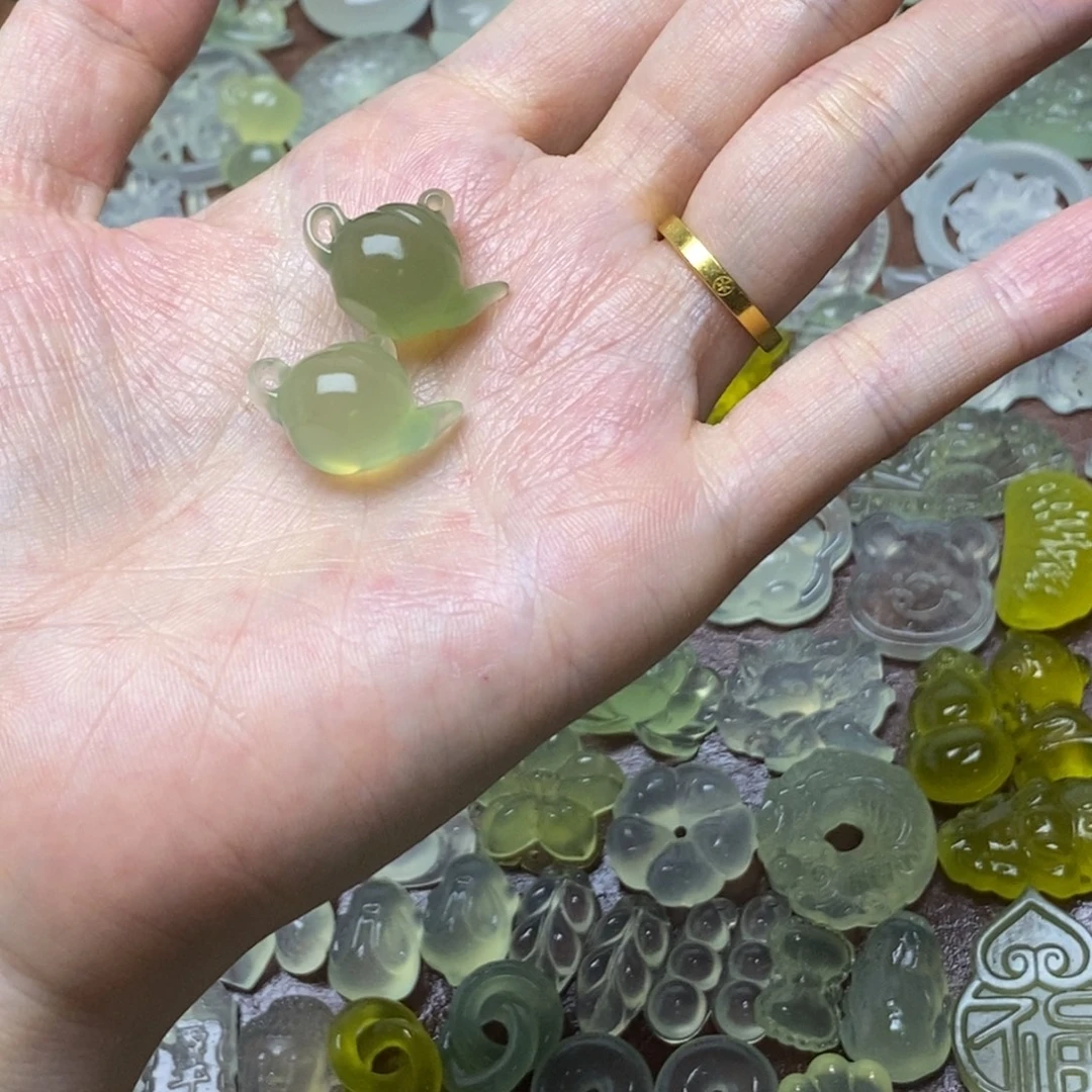 蛇纹石玉合金项链