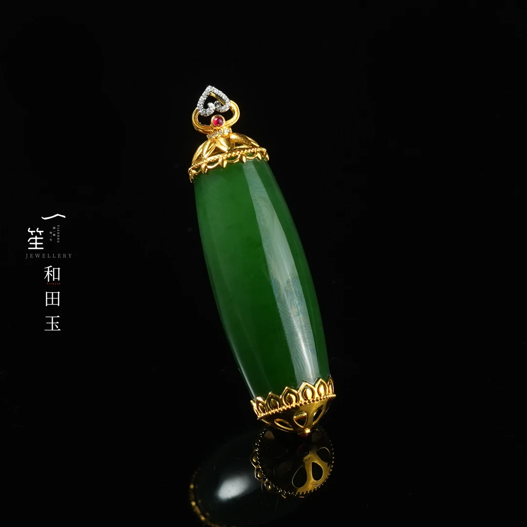 【一笙珠宝】收藏级和田玉碧玉俄7桶珠吊坠18k镶嵌  YS20351