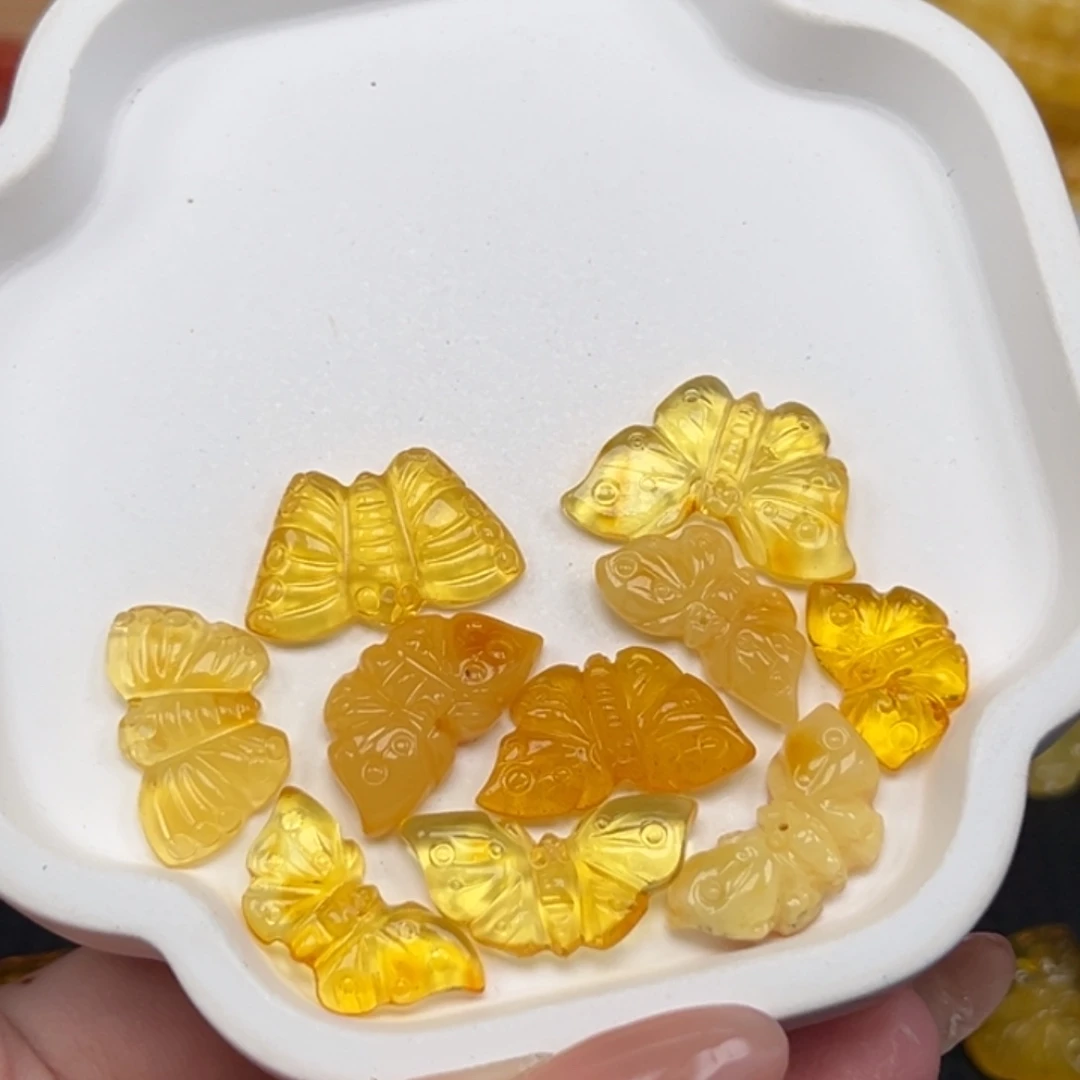 琥珀未镶嵌吊坠(不含链)多样性