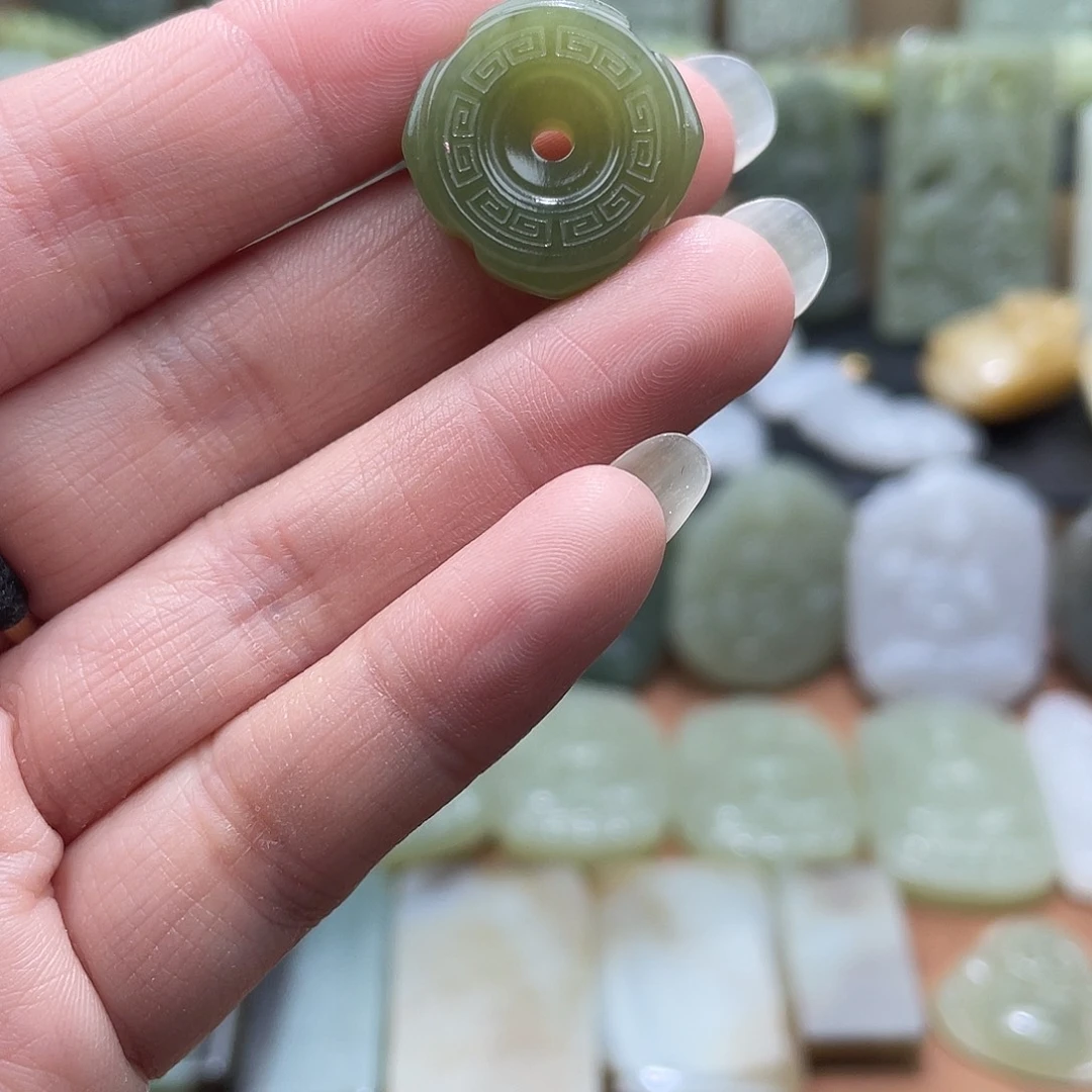 和田玉未镶嵌吊坠(不含链)