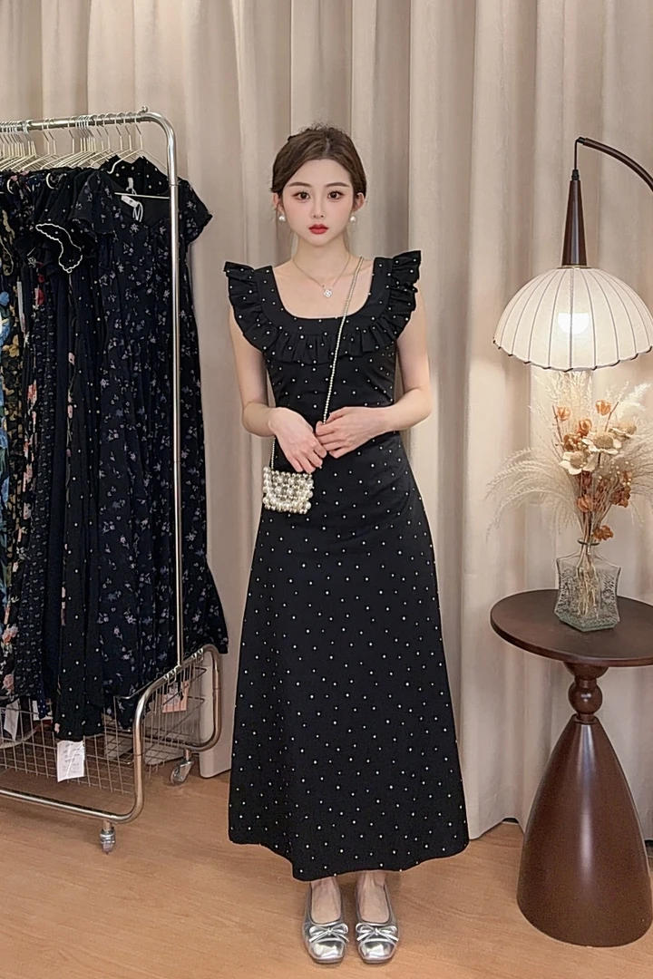 法式黑色波点吊带连衣裙2025新款高级感海边度假气质长裙2921