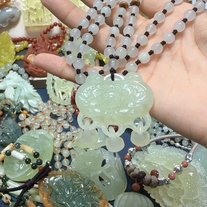 未镶嵌蛇纹石玉吊坠@*@