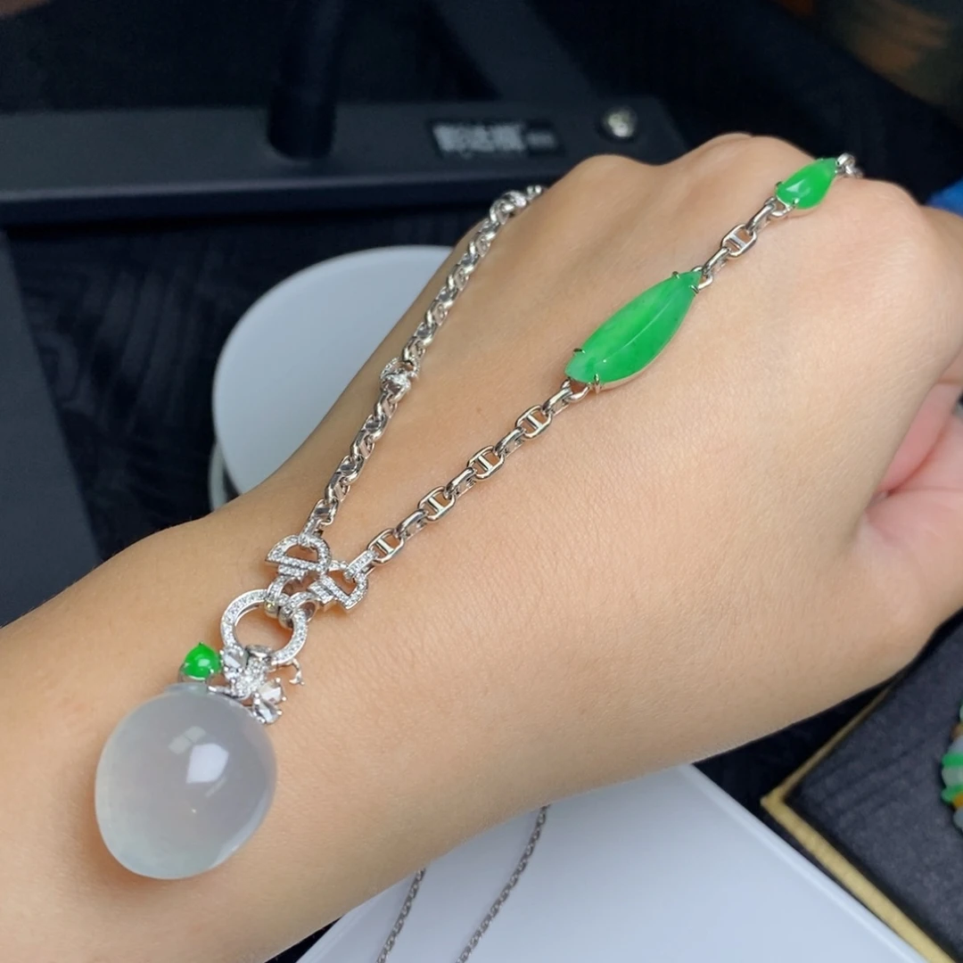 翡翠18K金镶嵌项链冰桃子吊坠➕随形百搭链