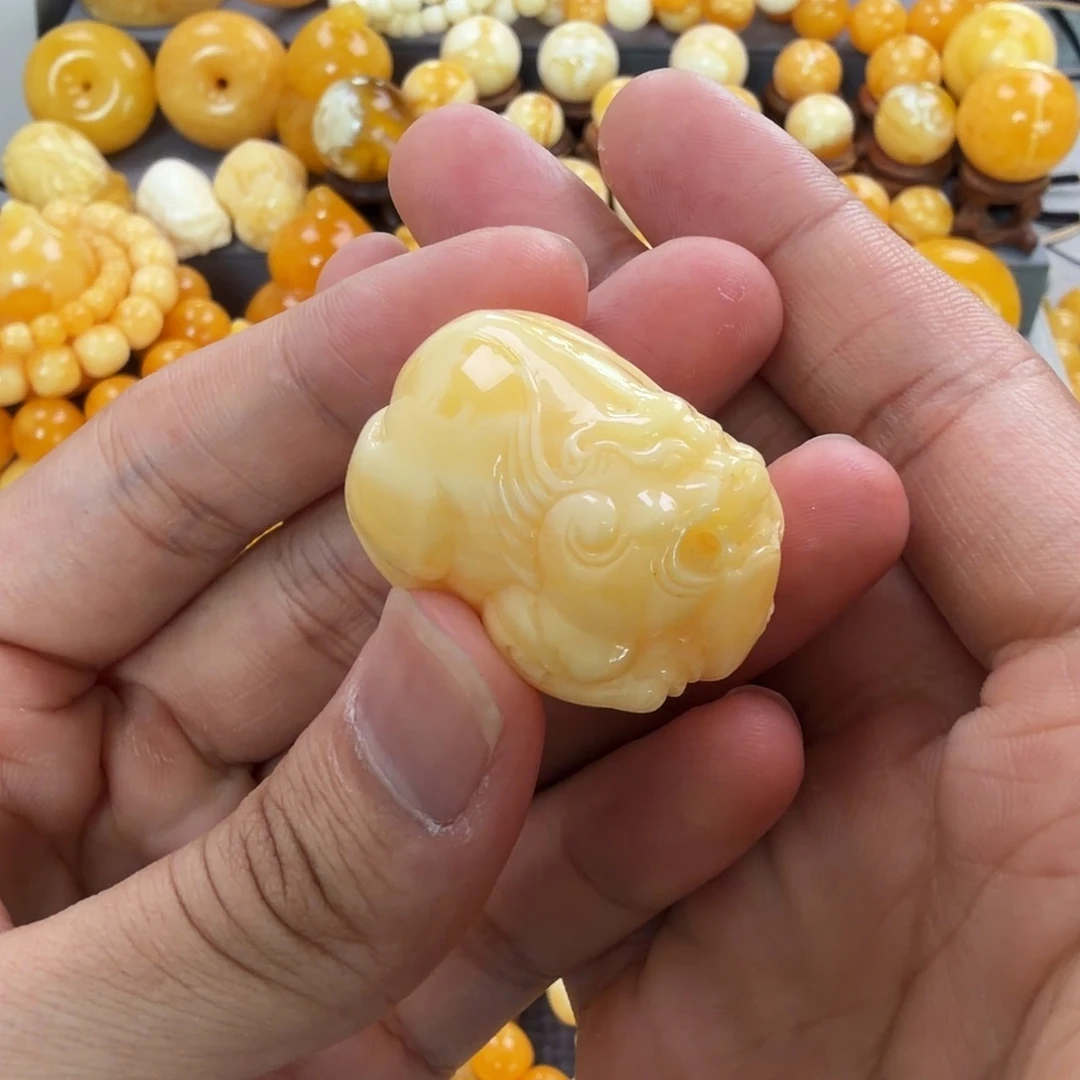 琥珀未镶嵌珠宝奇石