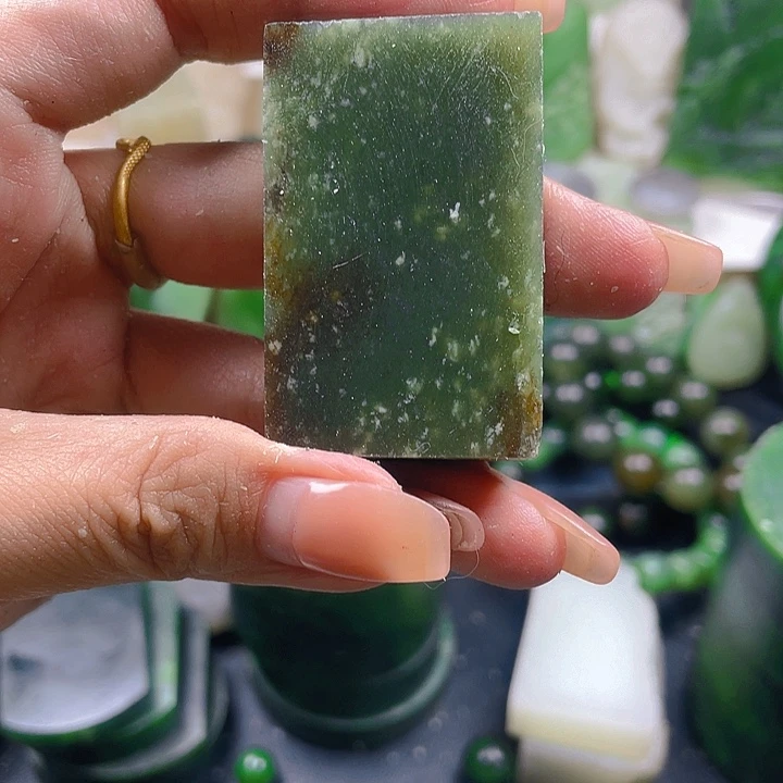 和田玉未镶嵌珠宝半成品