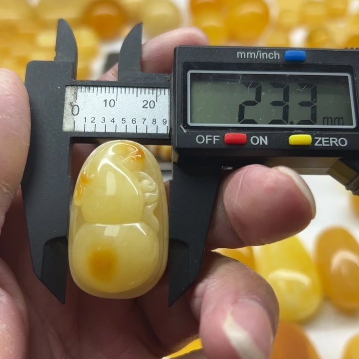 琥珀（矿物珀）未镶嵌裸石