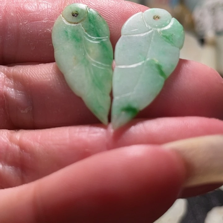 晴***翡翠未镶嵌颈饰挂件