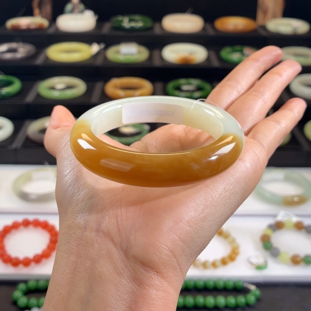 用****和田玉未镶嵌手镯新疆且末糖白52