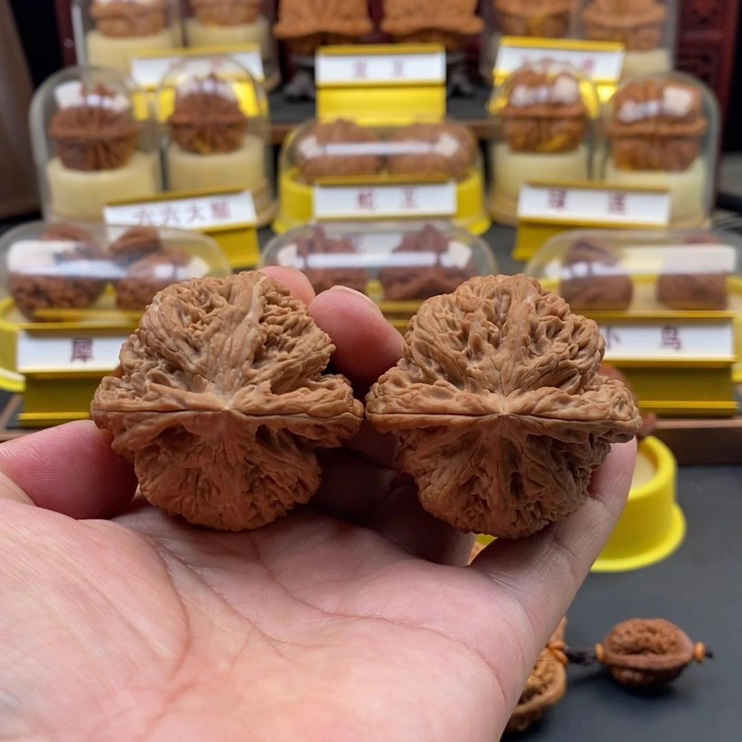 文玩核桃吊坠平谷大粗筋，全品，尺寸48