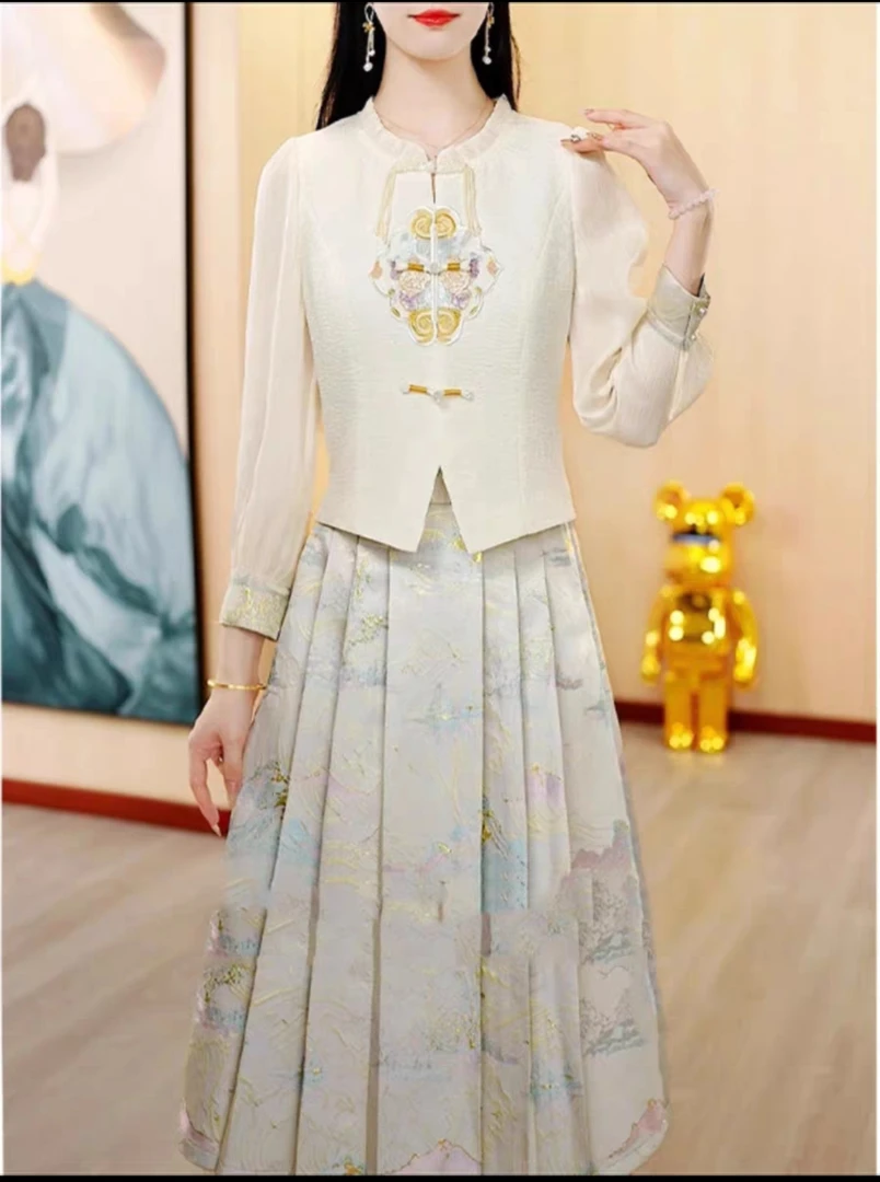Q983（3124）新中式马面连衣裙女春夏2025新款国风盘扣高端两件套装