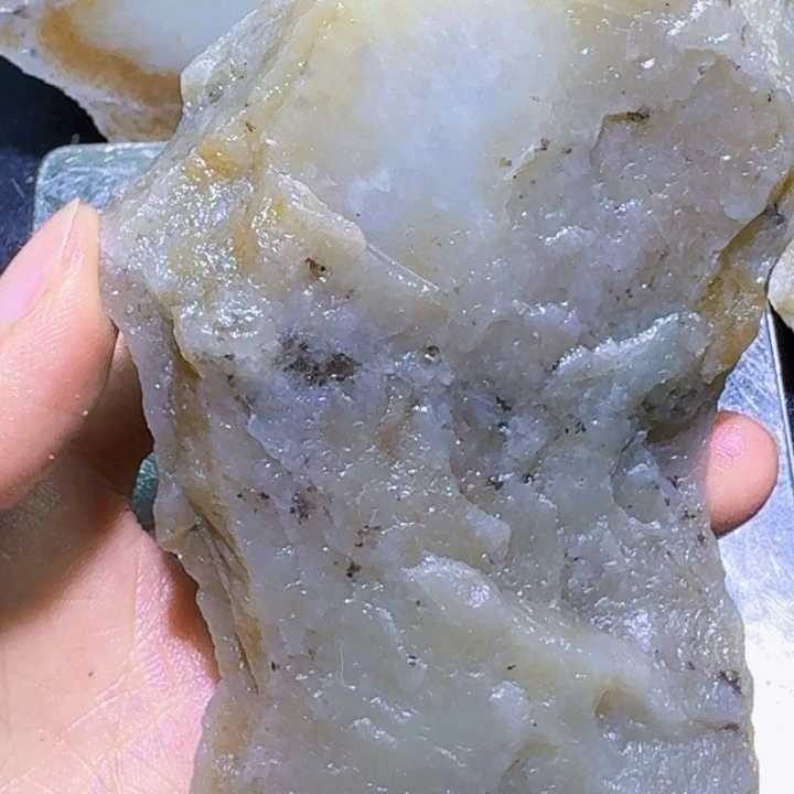 未镶嵌和田玉（糖玉）珠宝半成品