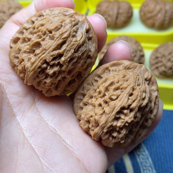 文玩核桃南疆石40有修