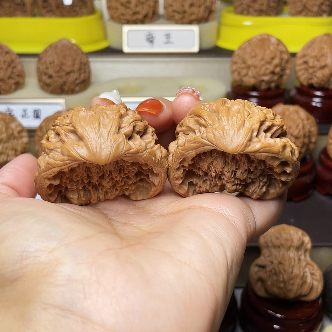 把件文玩核桃蛇王47左右