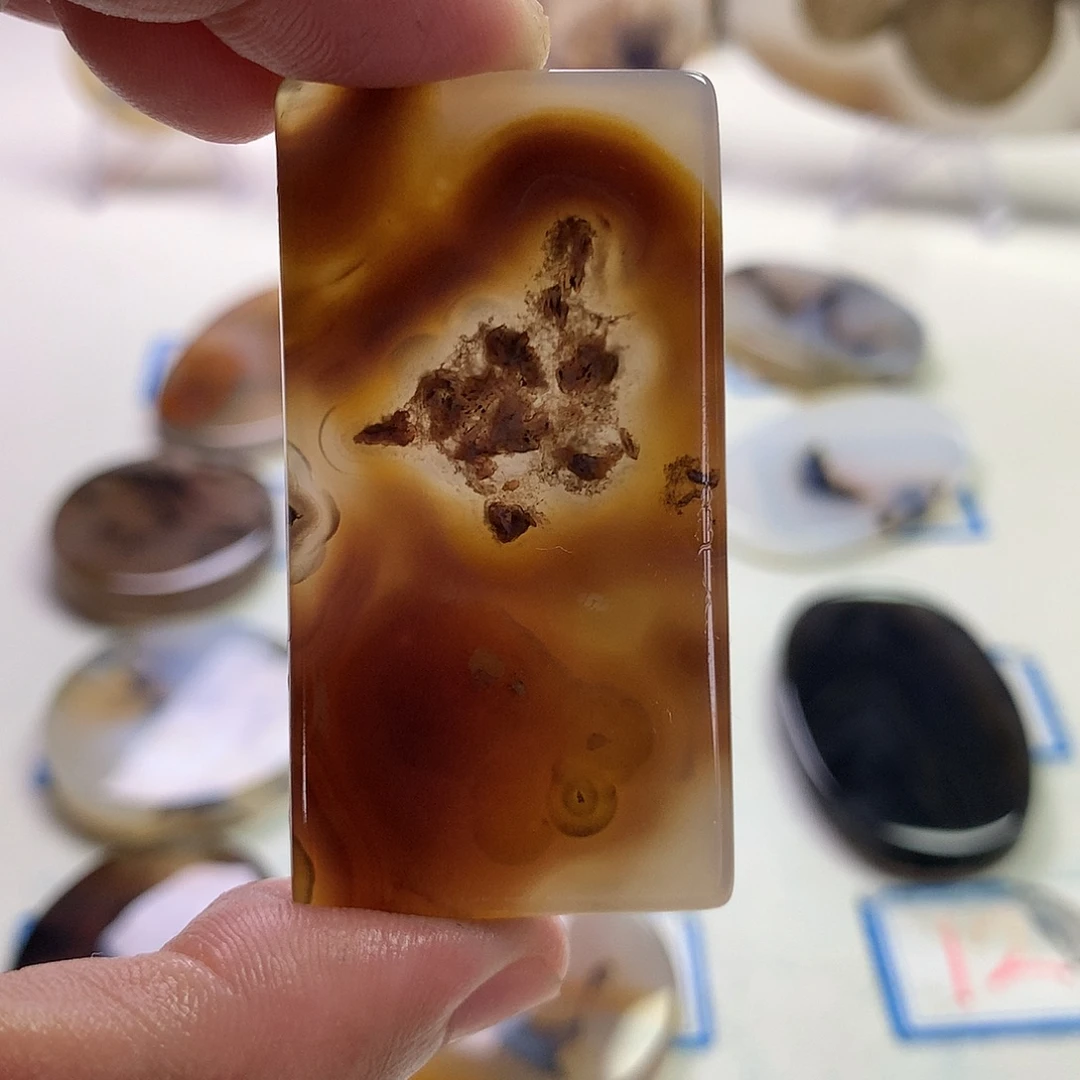 石***玩未镶嵌玛瑙/玉髓珠宝半成品