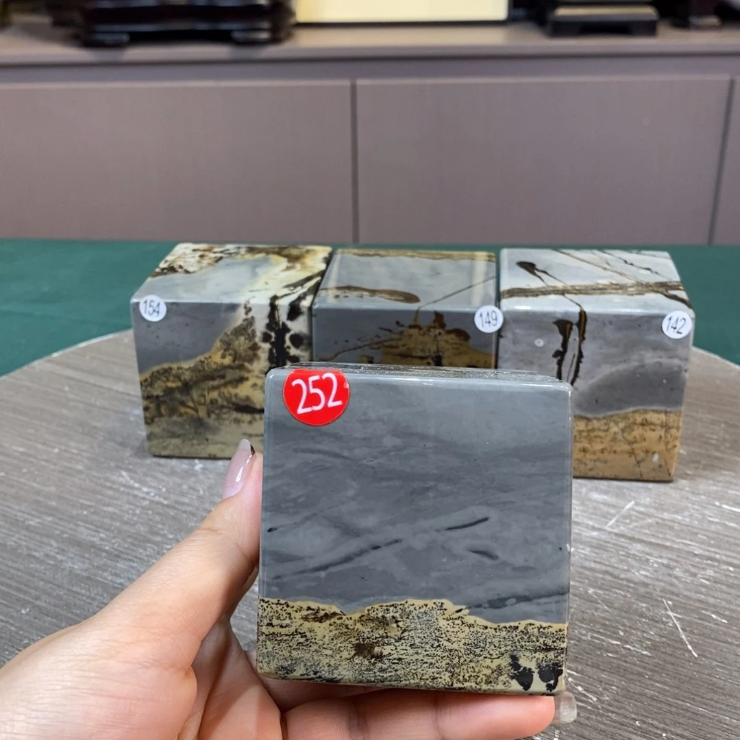 石材广西国画石草花石