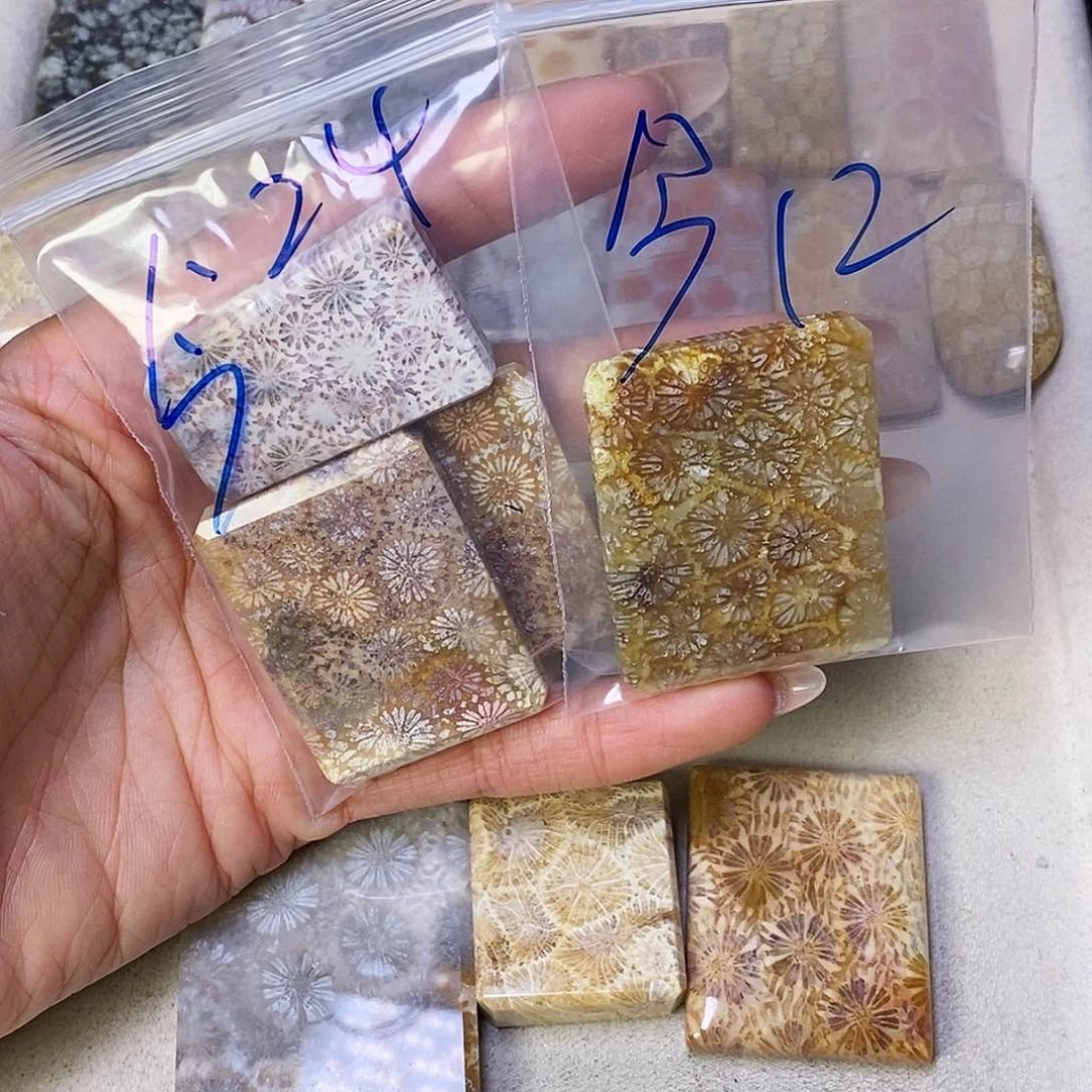 合金颈饰硅化玉今****天