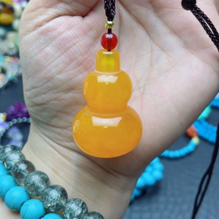 树脂制品62号葫芦吊坠