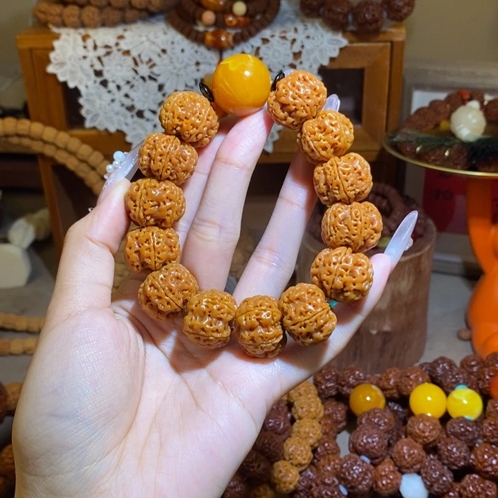 金刚菩提手串215半玉化满肉黄一物