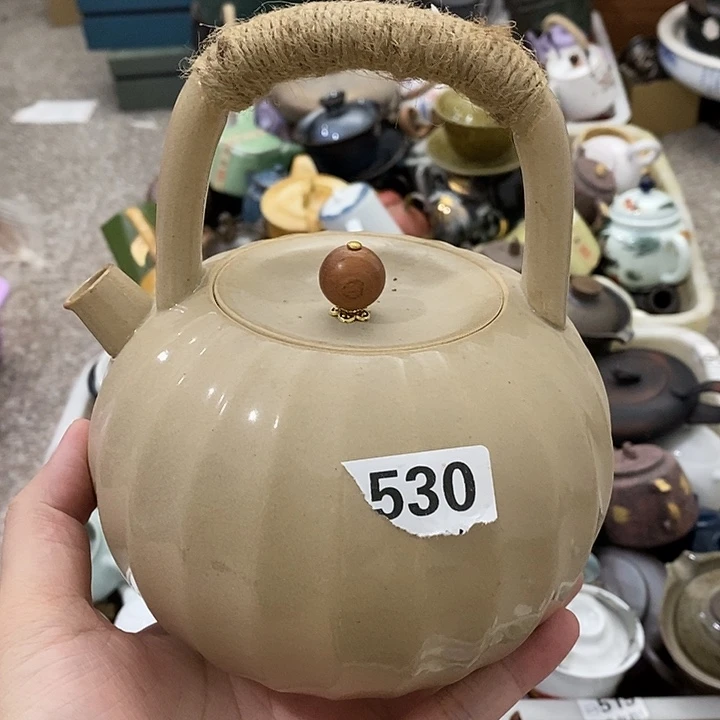 陶瓷艺术品及陶瓷壶壶