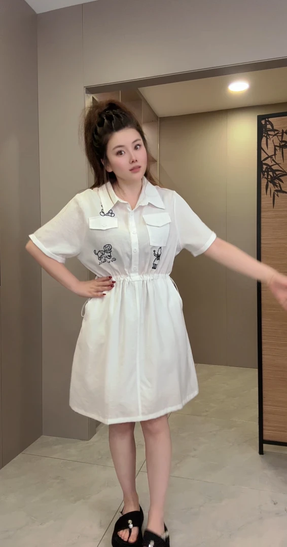 【婷婷】2025夏季新款时尚洋气61273抽腰刺绣连衣裙