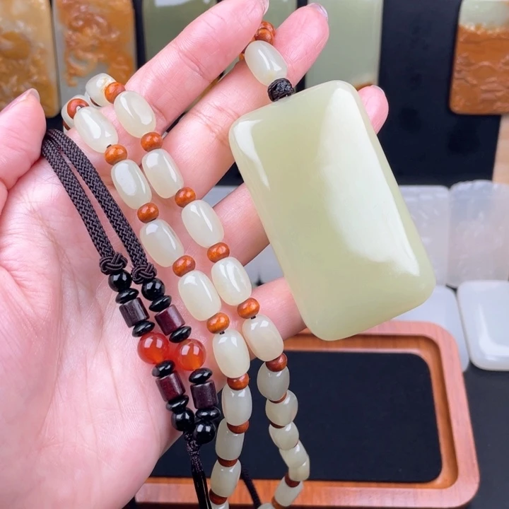 新疆昆仑山料，一物一拍