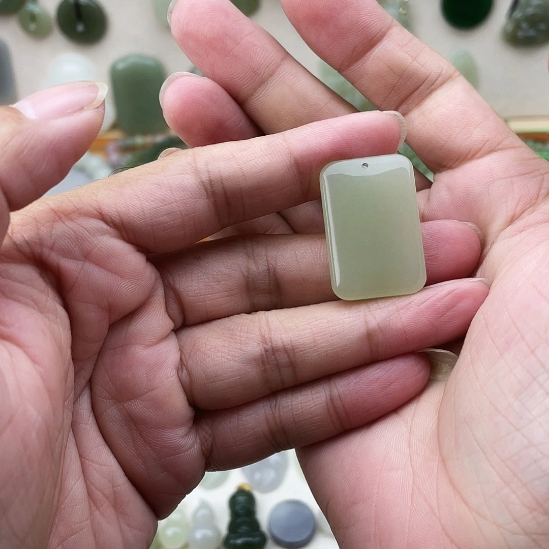 和田玉未镶嵌吊坠(不含链)