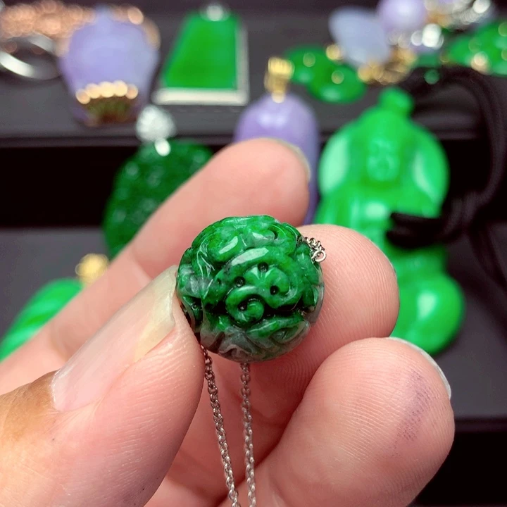 吊坠(不含链)未镶嵌翡翠
