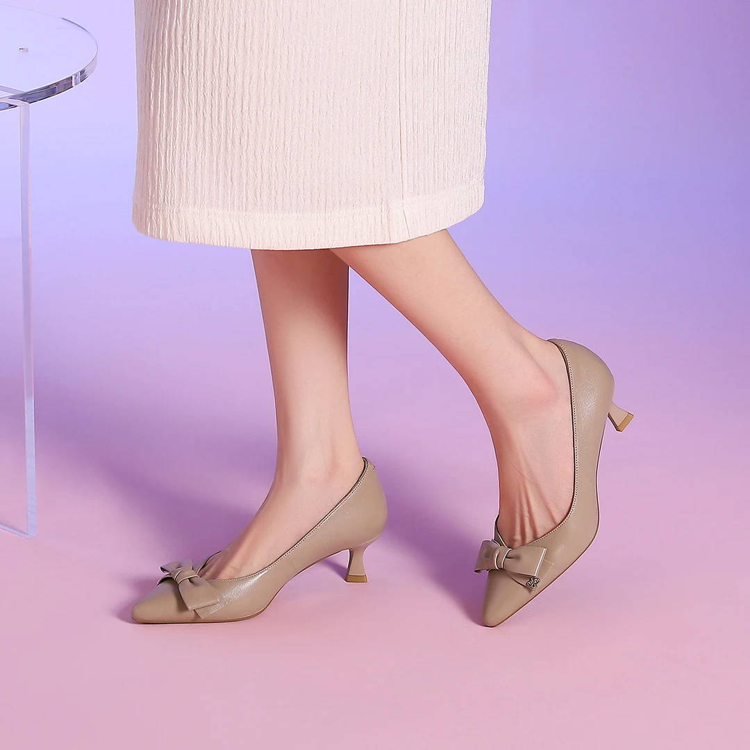 【专柜同款】25年春秋新款高跟鞋蝴蝶结尖头小猫跟羊皮单鞋HL247910