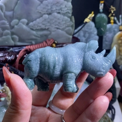 【闪购商品】颈饰未镶嵌翡翠犀牛