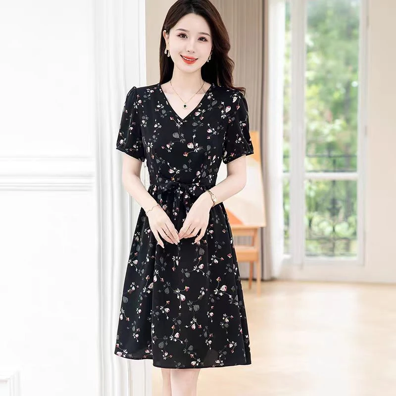 9769-夏季新款碎花中长款黑色碎花A字裙时尚收腰气质妈妈装（F仓）