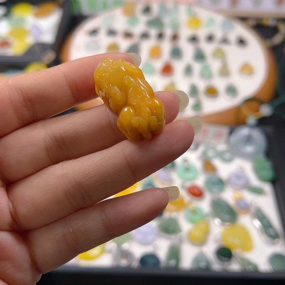 【闪购商品】翡翠颈饰未镶嵌T*飞吊坠
