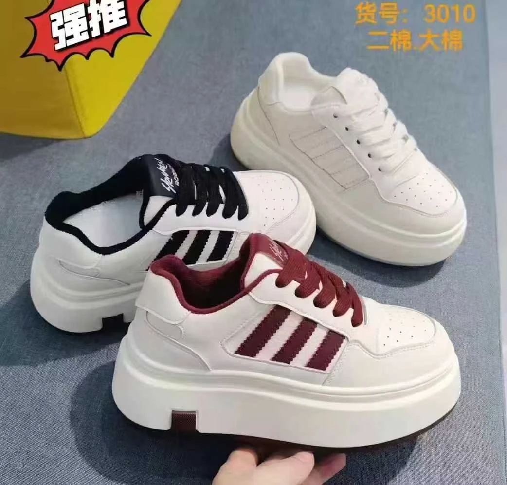 3010  修面皮情侣皮革拼接冬季休闲板鞋小白鞋大棉韩版时尚
