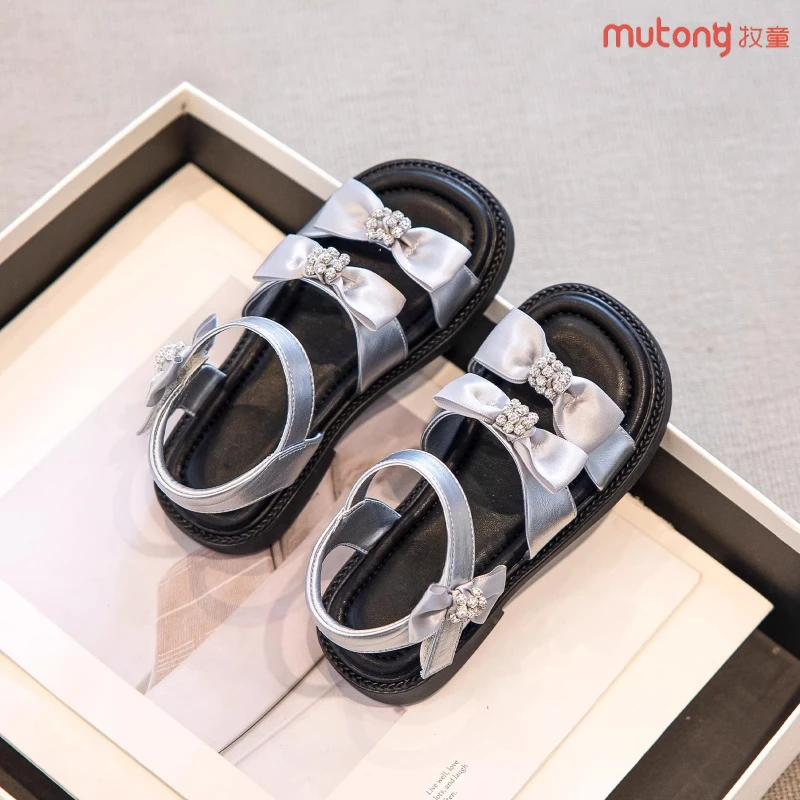 ABC女童凉鞋软底2025新款儿童罗马鞋夏季女宝水钻公主鞋银色夏鞋