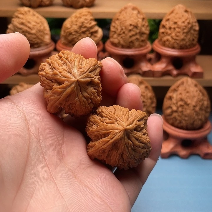 活***呱把件文玩核桃南疆石拉丝