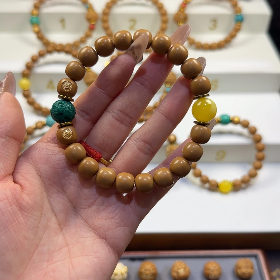 孙*全品无瑕疵送二代配饰