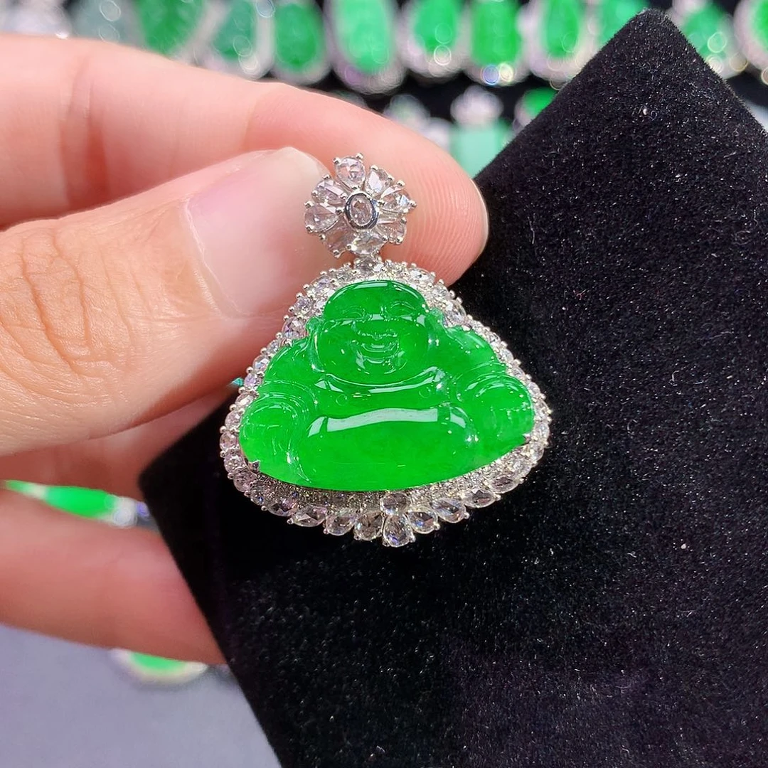 翡翠18K金镶嵌颈饰