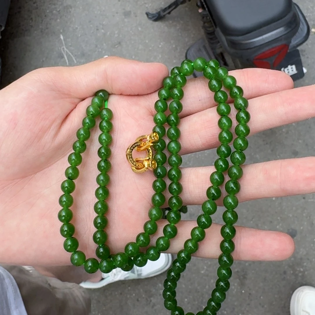 和田玉未镶嵌颈饰多样性拍一发一卡6左右