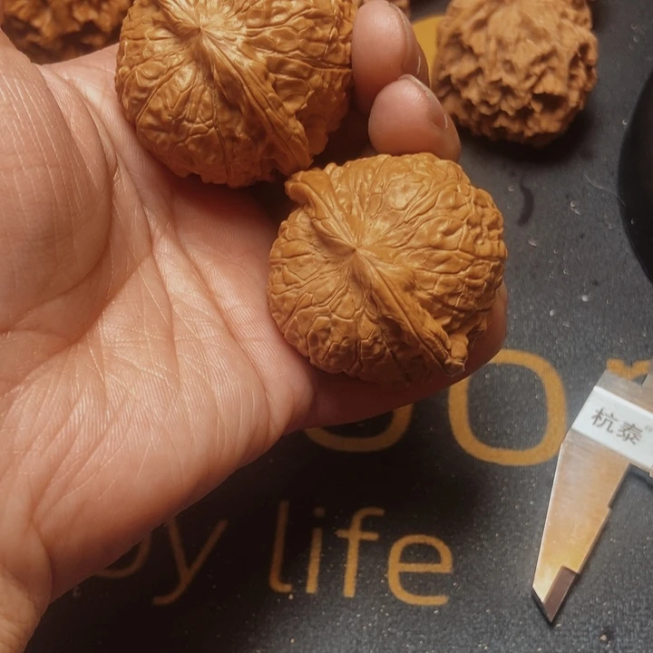 文玩核桃吊坠文玩100