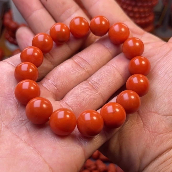 H***y未镶嵌保山精工圆珠手串南红玛瑙