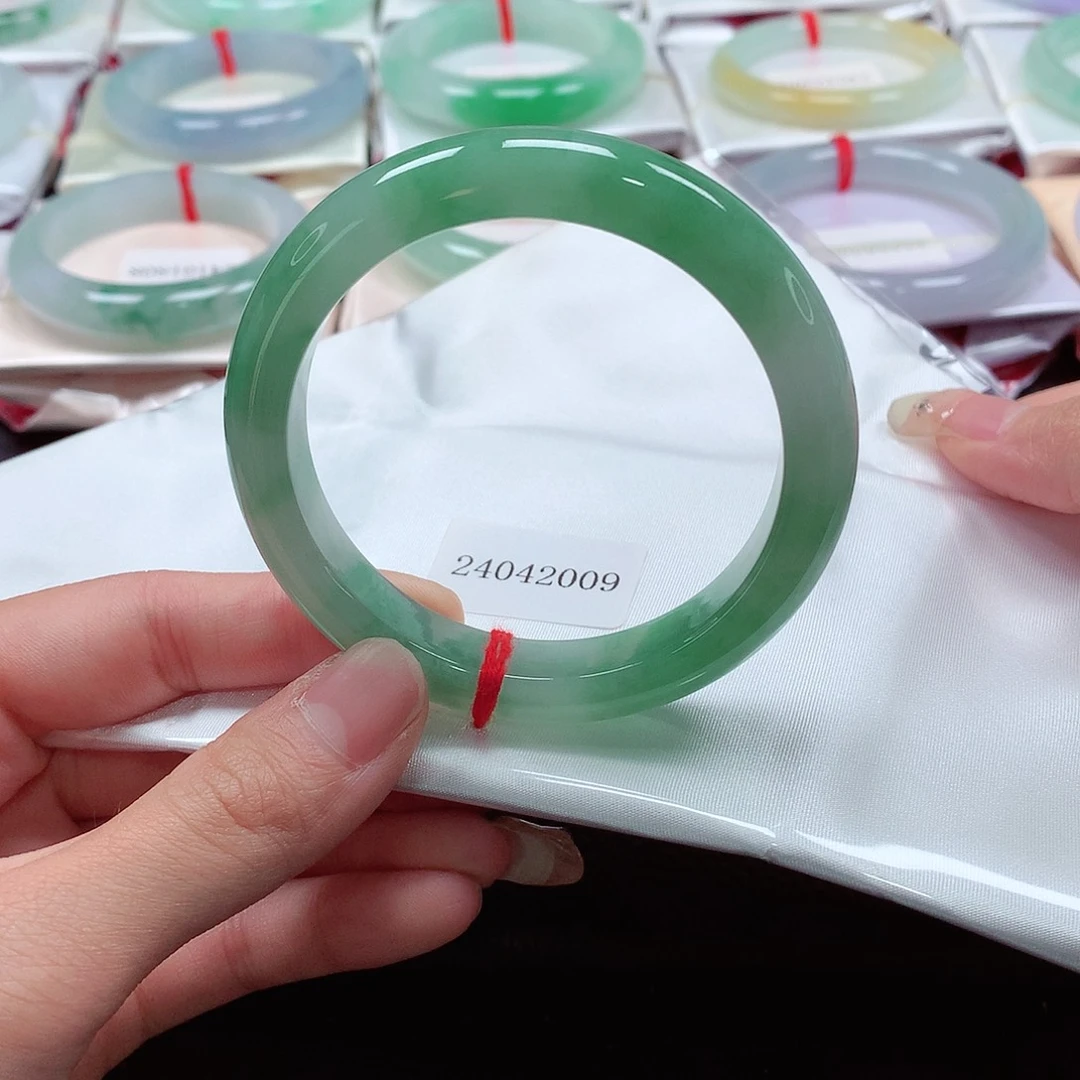 翡翠手镯未镶嵌天然a货翡翠56满绿